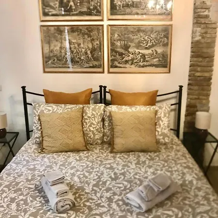 Giusti Mansion شقة